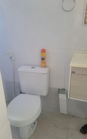 Casa à venda com 167m², 4 quartos e 1 vaga Casa à venda com 167m², 4 quartos e 1 vagaBanheiro
