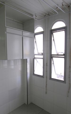 Apartamento à venda com 83m², 2 quartos e 1 vagaCozinha e Área de Serviço