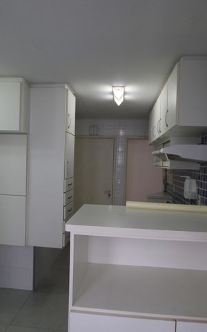 Apartamento à venda com 83m², 2 quartos e 1 vagaCozinha