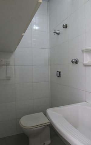 Apartamento à venda com 83m², 2 quartos e 1 vagaBanheiro 1