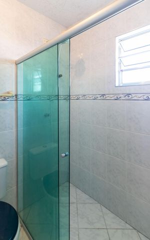 Casa à venda com 133m², 3 quartos e 3 vagasBanheiro Suíte 2