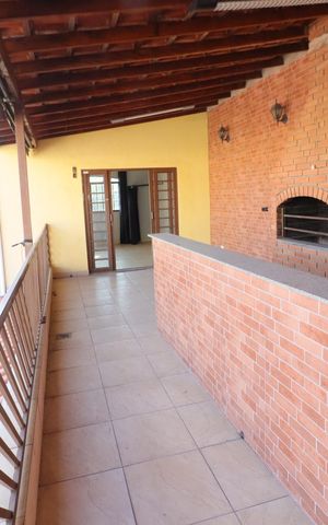 Casa à venda com 311m², 5 quartos e 2 vagasChurrasqueira