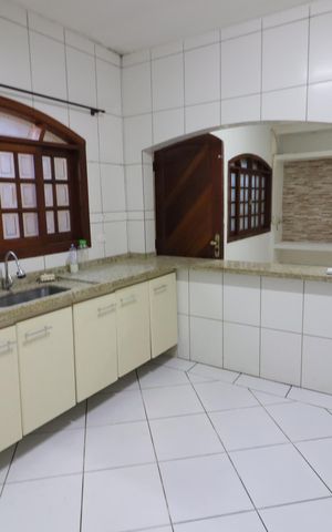 Casa à venda com 311m², 5 quartos e 2 vagasCozinha