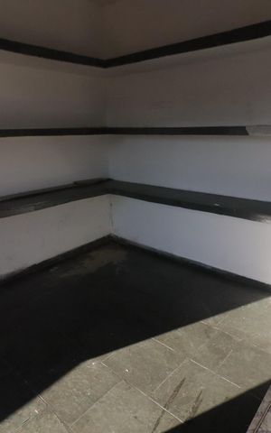Casa à venda com 311m², 5 quartos e 2 vagasQuarto de Serviço
