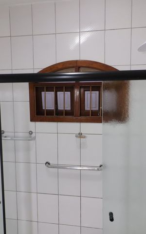 Casa à venda com 311m², 5 quartos e 2 vagasBanheiro 2