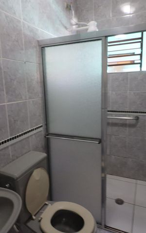 Casa à venda com 311m², 5 quartos e 2 vagasBanheiro 3