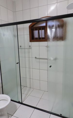 Casa à venda com 311m², 5 quartos e 2 vagasBanheiro 2