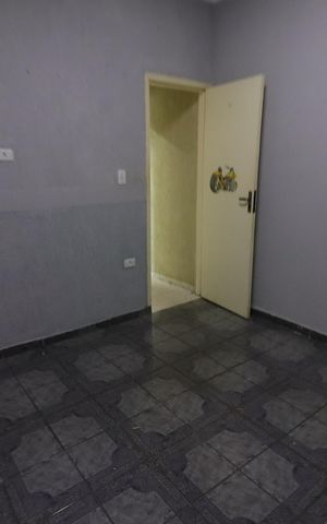Casa à venda com 311m², 5 quartos e 2 vagasQuarto 4