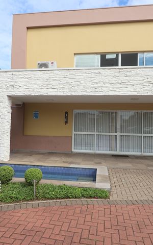 Casa de condomínio à venda com 160m², 3 quartos e 2 vagasÁrea comum - Salão de festas