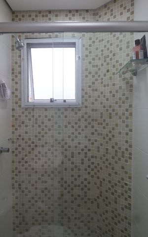 Casa de condomínio à venda com 160m², 3 quartos e 2 vagasBanheiro 