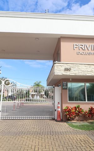 Casa de condomínio à venda com 160m², 3 quartos e 2 vagasFachada e portaria