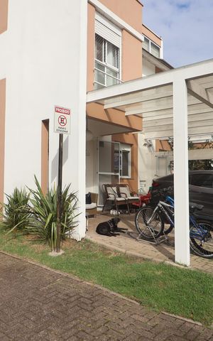 Casa de condomínio à venda com 160m², 3 quartos e 2 vagasFachada