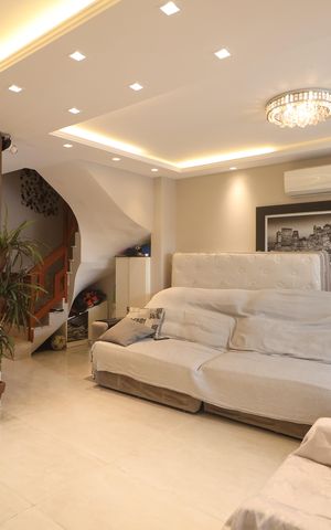 Casa de condomínio à venda com 160m², 3 quartos e 2 vagasSala 