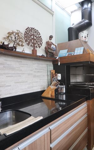 Casa de condomínio à venda com 160m², 3 quartos e 2 vagasÁrea gourmet