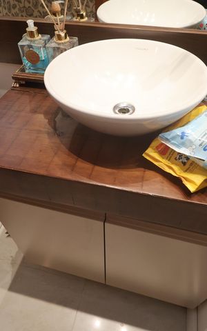 Casa de condomínio à venda com 160m², 3 quartos e 2 vagasLavabo