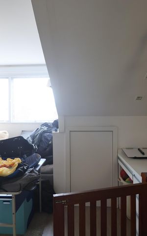 Casa de condomínio à venda com 160m², 3 quartos e 2 vagasSótão