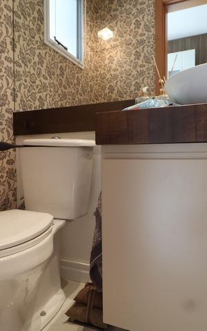 Casa de condomínio à venda com 160m², 3 quartos e 2 vagasLavabo