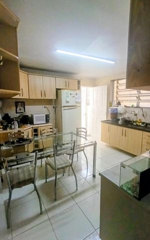 Casa à venda com 150m², 3 quartos e 2 vagas