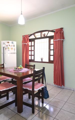 Casa à venda com 116m², 3 quartos e 2 vagasCopa