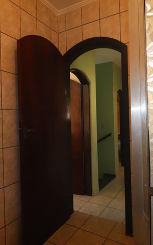 Casa à venda com 116m², 3 quartos e 2 vagasBanheiro 2
