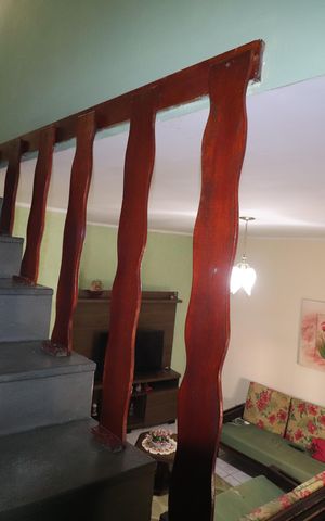 Casa à venda com 116m², 3 quartos e 2 vagasEscada
