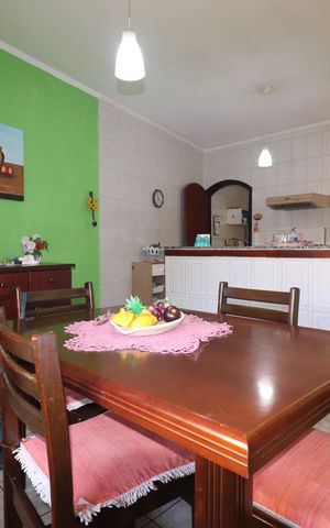 Casa à venda com 116m², 3 quartos e 2 vagasCopa