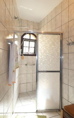 Casa à venda com 116m², 3 quartos e 2 vagasBanheiro Quarto 1 suíte