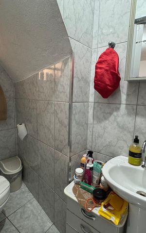 Casa à venda com 150m², 3 quartos e 1 vaga Casa à venda com 150m², 3 quartos e 1 vagaBanheiro da Suíte