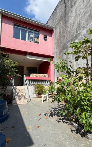 Casa à venda com 150m², 3 quartos e 1 vaga Casa à venda com 150m², 3 quartos e 1 vagaQuintal