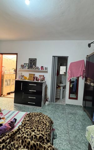Casa à venda com 150m², 3 quartos e 1 vaga Casa à venda com 150m², 3 quartos e 1 vagaSuíte