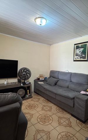 Casa à venda com 150m², 3 quartos e 1 vaga Casa à venda com 150m², 3 quartos e 1 vagaSala
