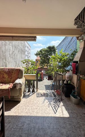 Casa à venda com 150m², 3 quartos e 1 vaga Casa à venda com 150m², 3 quartos e 1 vagaQuintal