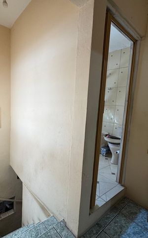 Casa à venda com 150m², 3 quartos e 1 vaga Casa à venda com 150m², 3 quartos e 1 vagaCorredor