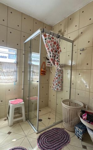 Casa à venda com 150m², 3 quartos e 1 vaga Casa à venda com 150m², 3 quartos e 1 vagaBanheiro 1