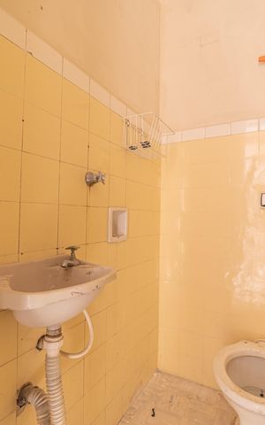Casa à venda com 250m², 2 quartos e 1 vaga Casa à venda com 250m², 2 quartos e 1 vagaEdícula