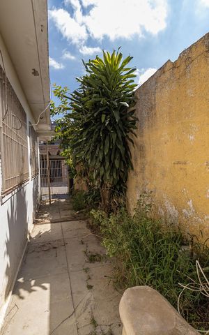 Casa à venda com 250m², 2 quartos e 1 vaga Casa à venda com 250m², 2 quartos e 1 vagaQuintal