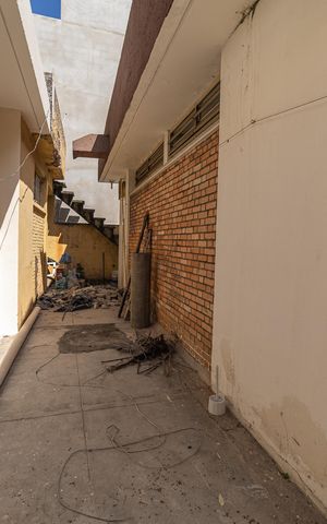 Casa à venda com 250m², 2 quartos e 1 vaga Casa à venda com 250m², 2 quartos e 1 vagaQuintal