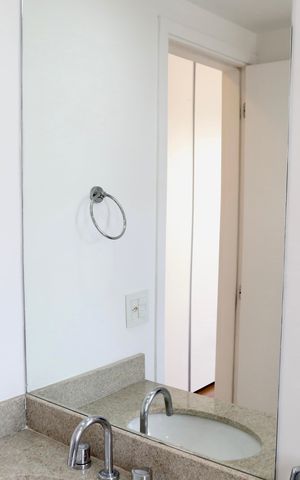 Apartamento para alugar com 90m², 2 quartos e 2 vagas Apartamento para alugar com 90m², 2 quartos e 2 vagasBanheiro