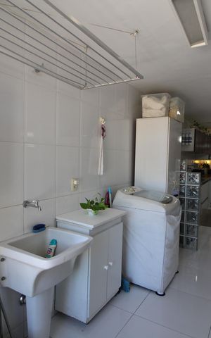 Apartamento à venda com 147m², 4 quartos e 1 vagaÁrea de Serviço