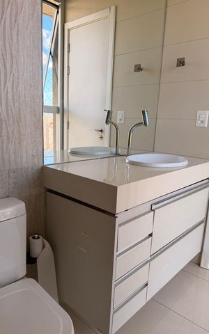 Apartamento à venda com 320m², 4 quartos e 4 vagas Apartamento à venda com 320m², 4 quartos e 4 vagasBanheiro