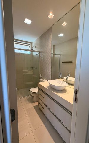 Apartamento à venda com 320m², 4 quartos e 4 vagas Apartamento à venda com 320m², 4 quartos e 4 vagasBanheiro