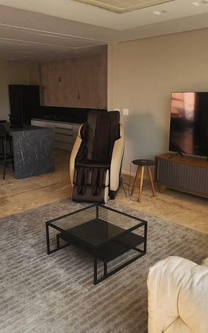 Apartamento à venda com 320m², 4 quartos e 4 vagas Apartamento à venda com 320m², 4 quartos e 4 vagasÁrea externa