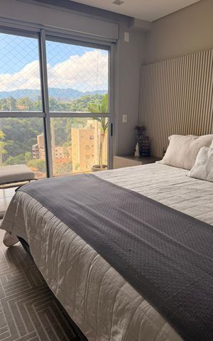 Apartamento à venda com 320m², 4 quartos e 4 vagas Apartamento à venda com 320m², 4 quartos e 4 vagasQuarto