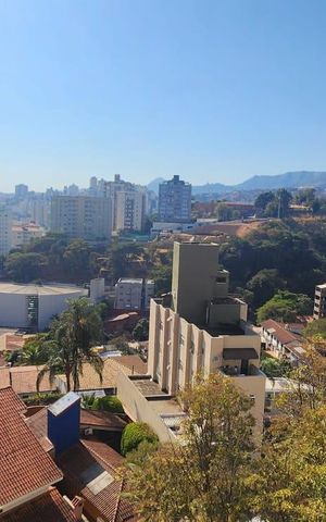 Apartamento à venda com 320m², 4 quartos e 4 vagas Apartamento à venda com 320m², 4 quartos e 4 vagasVista da varanda