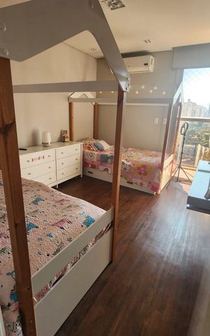Apartamento à venda com 320m², 4 quartos e 4 vagas Apartamento à venda com 320m², 4 quartos e 4 vagasQuarto