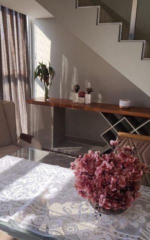Apartamento à venda com 320m², 4 quartos e 4 vagas Apartamento à venda com 320m², 4 quartos e 4 vagasSala