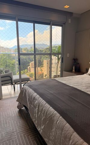 Apartamento à venda com 320m², 4 quartos e 4 vagas Apartamento à venda com 320m², 4 quartos e 4 vagasQuarto