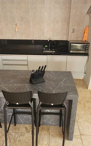 Apartamento à venda com 320m², 4 quartos e 4 vagas Apartamento à venda com 320m², 4 quartos e 4 vagasÁrea externa