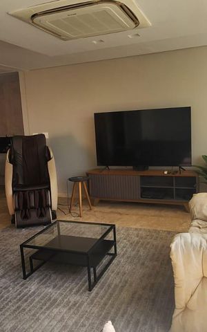 Apartamento à venda com 320m², 4 quartos e 4 vagas Apartamento à venda com 320m², 4 quartos e 4 vagasÁrea externa