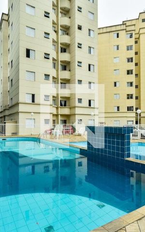 Apartamento para alugar com 48m², 2 quartos e 1 vaga Apartamento para alugar com 48m², 2 quartos e 1 vagaÁrea comum - Piscina